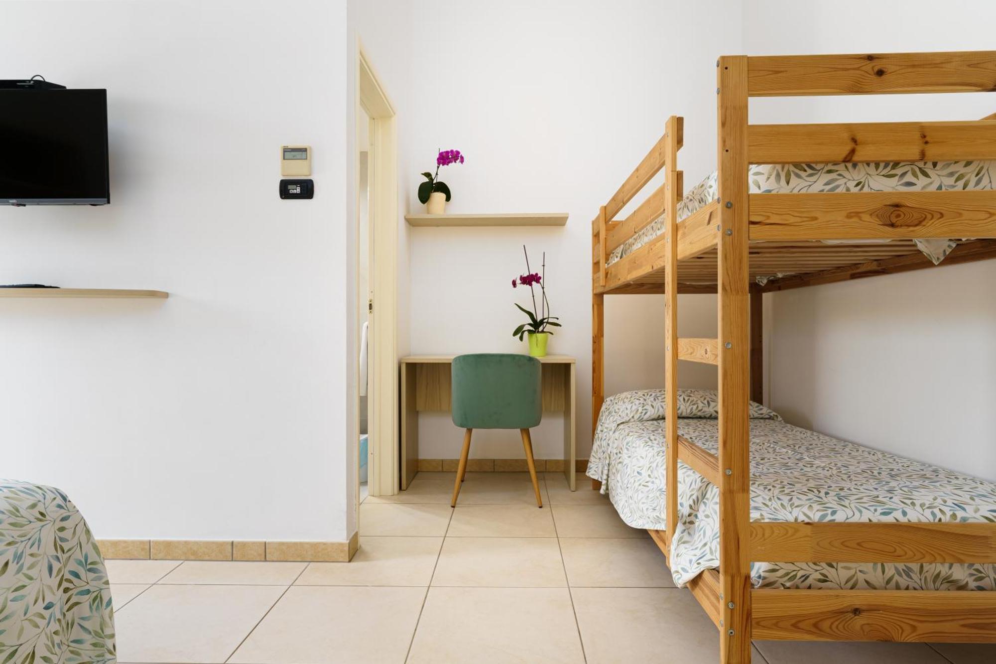 Delle Rose, Hotel & Horse Riding Торре-Вадо Экстерьер фото