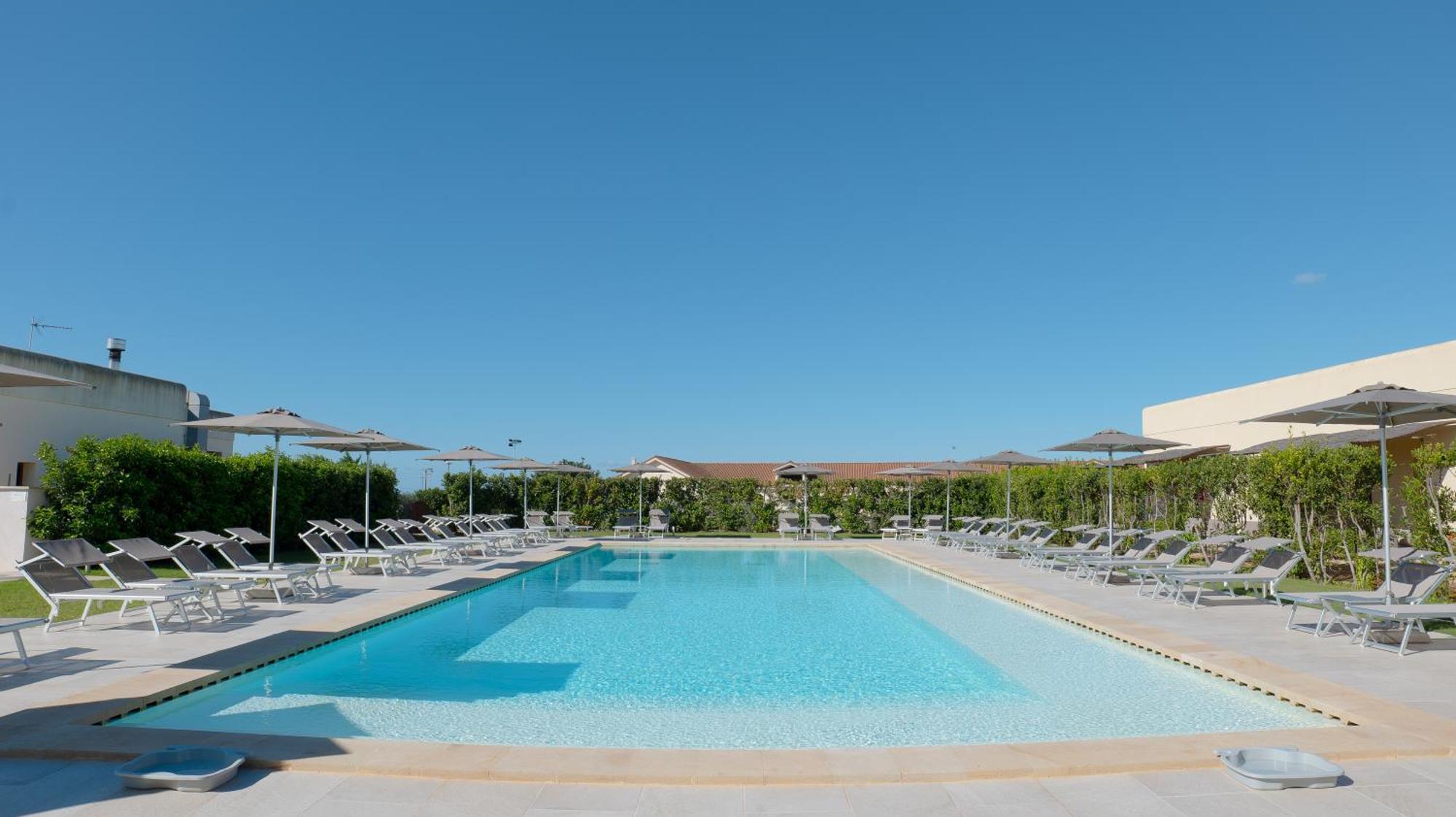 Delle Rose, Hotel & Horse Riding Торре-Вадо Экстерьер фото