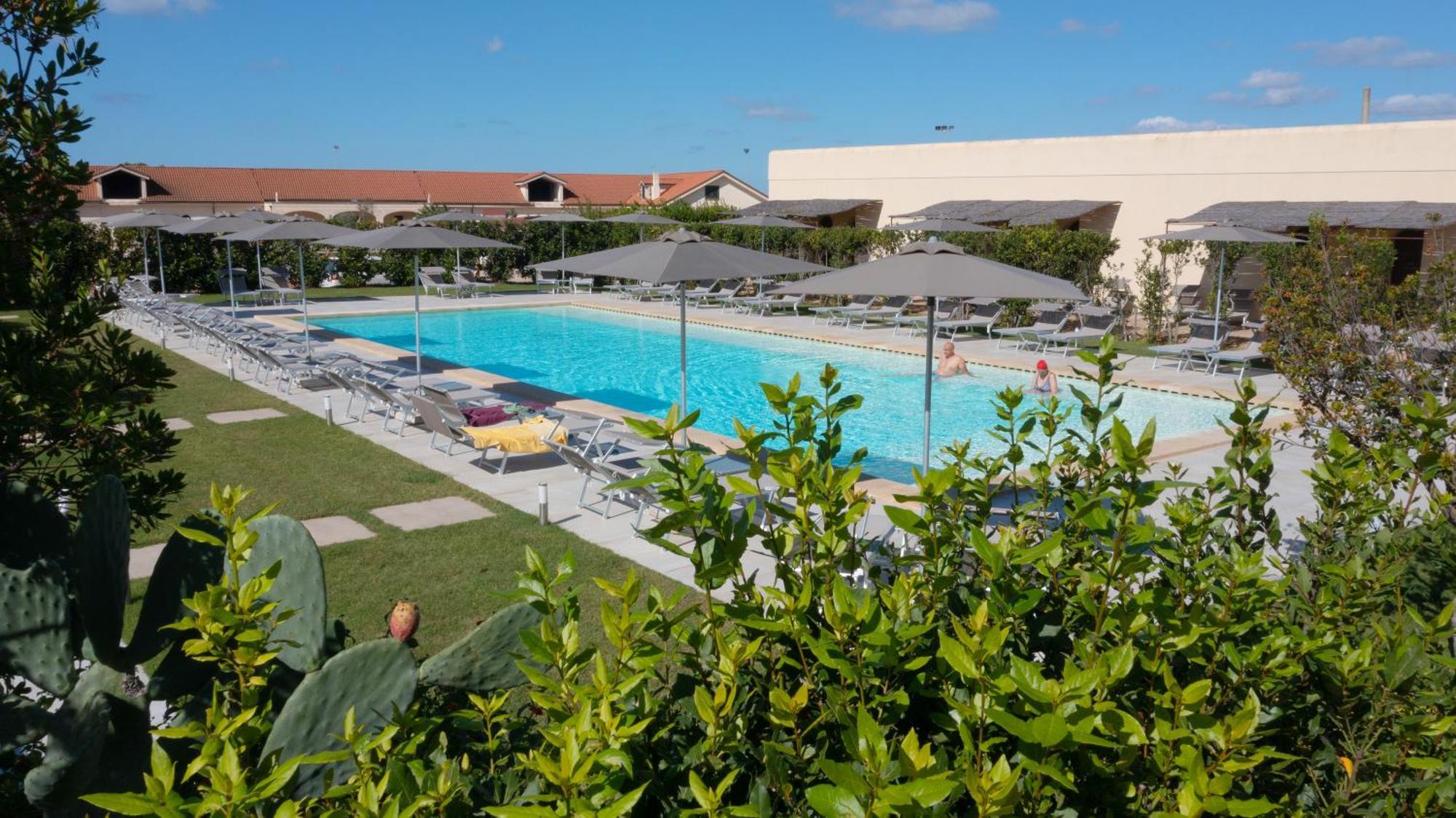 Delle Rose, Hotel & Horse Riding Торре-Вадо Экстерьер фото