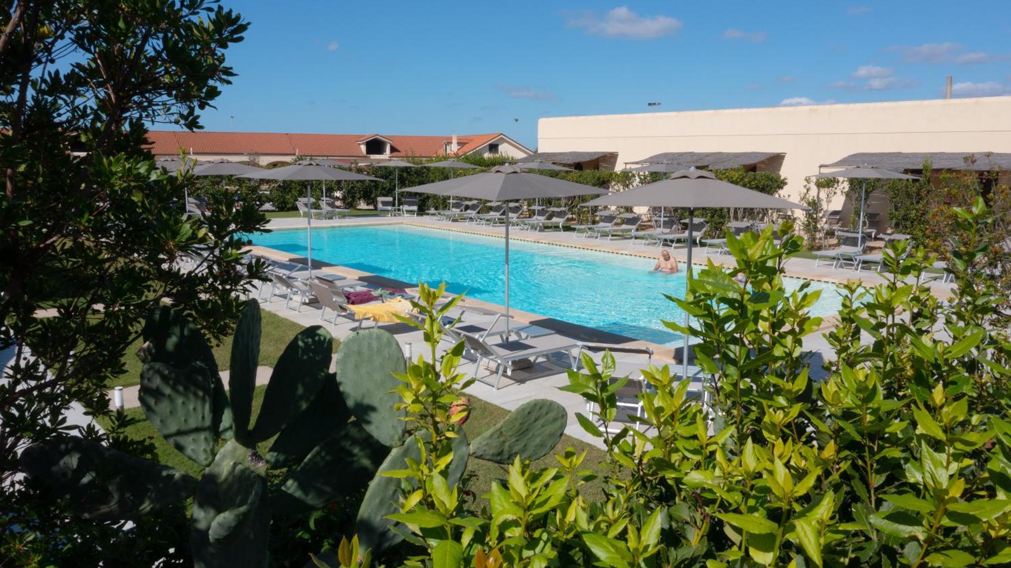 Delle Rose, Hotel & Horse Riding Торре-Вадо Экстерьер фото
